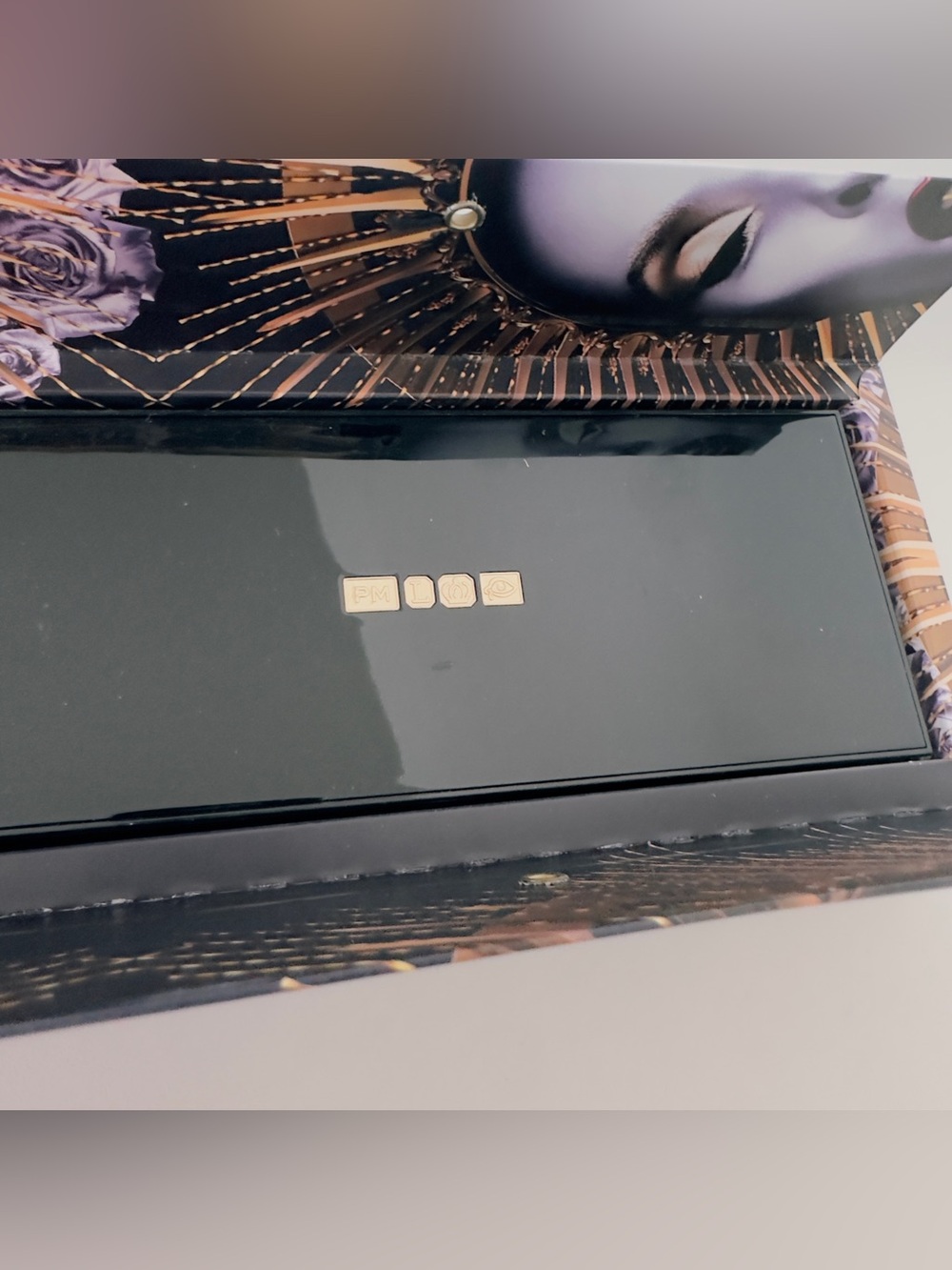 Pat McGrath Mothership VI: Midnight Sun Eyeshadow Palette - Picture 4 of 14